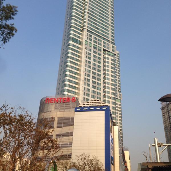 Photo taken at 홈플러스 (Home plus) by Yoonseok H. on 11/22/2013-首尔特别市中浪区353 Photo taken at 홈플러스 (Home plus) by Yoonseok H. on 11/22/2013