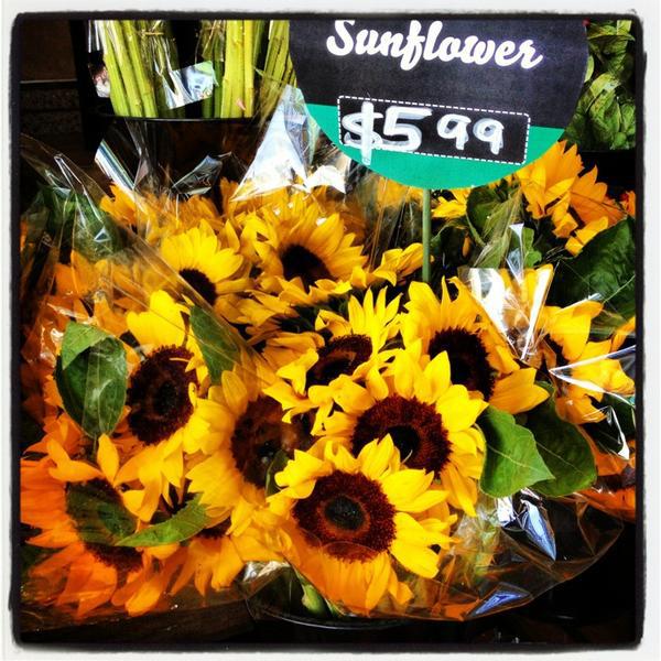 Photo taken at Whole Foods Market by Dress for the Date on 5/21/2013-加利福尼亚州威尼斯林肯大道225号 Photo taken at Whole Foods Market by Dress for the Date on 5/21/2013