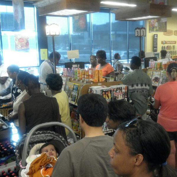 Photo taken at Whole Foods Market by Sk8Queen on 7/21/2012-美国田纳西州孟菲斯白杨大道5014(位于门登霍尔路) Photo taken at Whole Foods Market by Sk8Queen on 7/21/2012