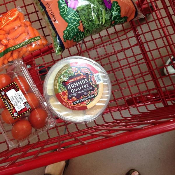 Photo taken at Trader Joe's by Veronica I. on 9/11/2014-南卡莱罗纳州查尔斯顿市芒特普莱森特约翰尼多兹大道401号 Photo taken at Trader Joe's by Veronica I. on 9/11/2014