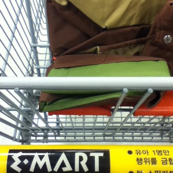 Photo taken at 이마트 (emart) by Theresa H. on 3/22/2012