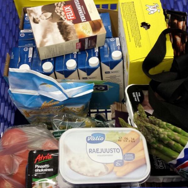 Photo taken at S-market by Lari M. on 6/2/2014-芬兰南部埃斯波海滩湾1 Photo taken at S-market by Lari M. on 6/2/2014