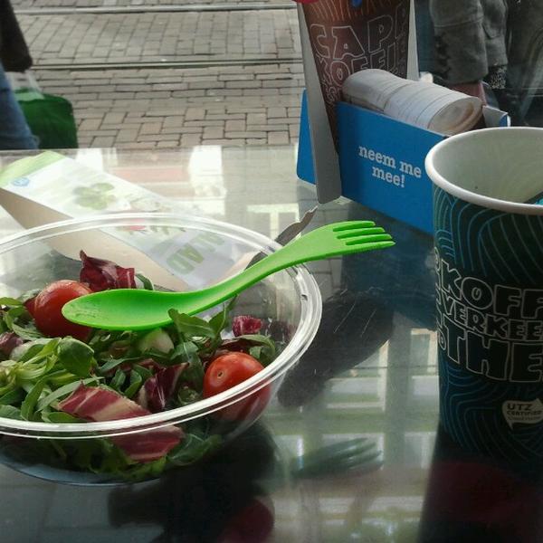 Photo taken at Albert Heijn by Lahmita on 4/28/2013-荷兰阿姆斯特丹科宁斯广场4号 Photo taken at Albert Heijn by Lahmita on 4/28/2013