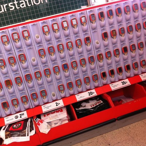 Photo taken at ICA Maxi by Benny A. on 7/29/2013