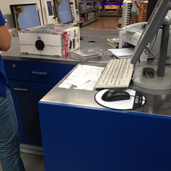 Photo taken at Auchan by Moreno P. on 8/11/2012-意大利普利亚梅萨涅阿皮亚7号国道10公里处 Photo taken at Auchan by Moreno P. on 8/11/2012