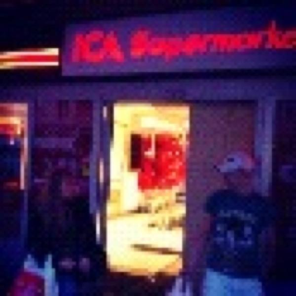 Photo taken at ICA Supermarket Medborgarplatsen by Tore B. on 7/4/2012