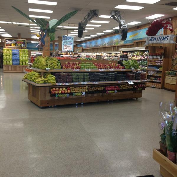 Photo taken at Trader Joe's by Rich V. on 1/14/2013