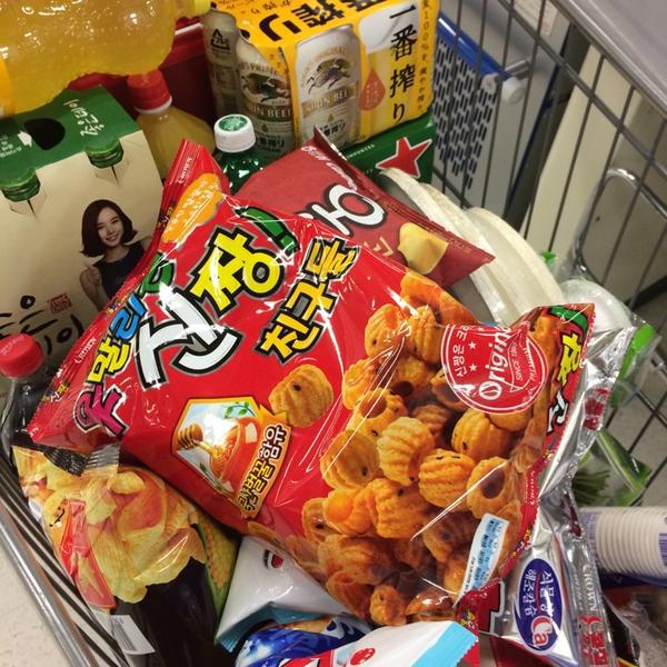 Photo taken at 홈플러스 (Home Plus) by DW K. on 4/15/2014-釜山市海云台区海云台海边路140号(海云台店) Photo taken at 홈플러스 (Home Plus) by DW K. on 4/15/2014