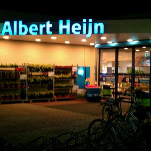 Photo taken at Albert Heijn by Jecepede &. on 9/26/2012