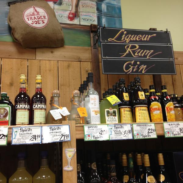 Photo taken at Trader Joe's by Melinda A. on 5/11/2013-华盛顿 埃弗里特 东南埃弗里特购物中心路811 Photo taken at Trader Joe's by Melinda A. on 5/11/2013