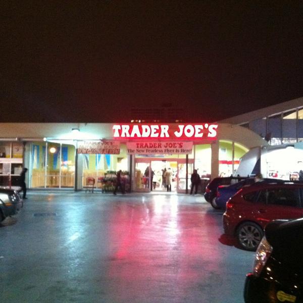 Photo taken at Trader Joe's by Beau L. on 2/8/2013-加尼福尼亚旧金山海德街1095(在加州街) Photo taken at Trader Joe's by Beau L. on 2/8/2013