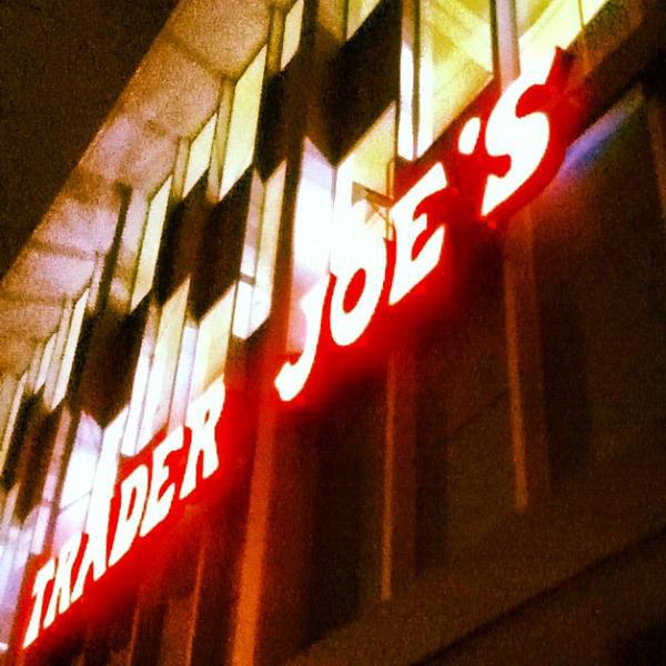 Photo taken at Trader Joe's by Jesse H. on 11/21/2012-加尼福尼亚旧金山海德街1095(在加州街) Photo taken at Trader Joe's by Jesse H. on 11/21/2012