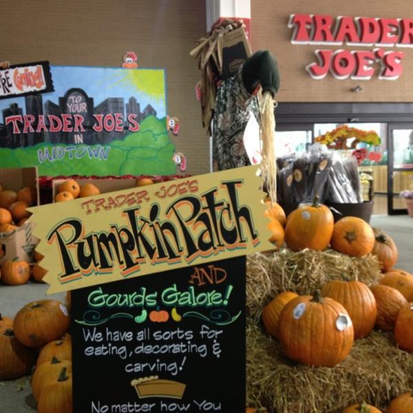 Photo taken at Trader Joe's by cayoyin on 10/26/2012-北卡罗来纳州夏洛特都市大道1133 Photo taken at Trader Joe's by cayoyin on 10/26/2012