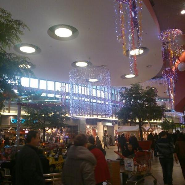 Photo taken at Auchan by Caroline G. on 12/7/2013-法国卢瓦尔沙佩勒圣奥班萨卡特卡斯州僧侣磨坊 Photo taken at Auchan by Caroline G. on 12/7/2013