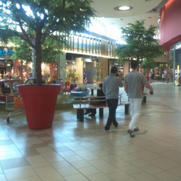 Photo taken at Auchan by Arnaud M. on 5/3/2012-法国卢瓦尔沙佩勒圣奥班萨卡特卡斯州僧侣磨坊 Photo taken at Auchan by Arnaud M. on 5/3/2012