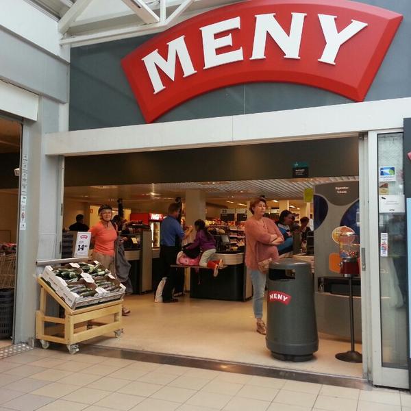 Photo taken at Meny by Bjørn B. on 6/24/2013