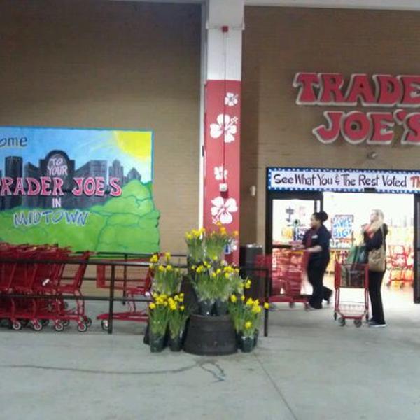 Photo taken at Trader Joe's by Sharon R. on 1/22/2012-北卡罗来纳州夏洛特都市大道1133 Photo taken at Trader Joe's by Sharon R. on 1/22/2012