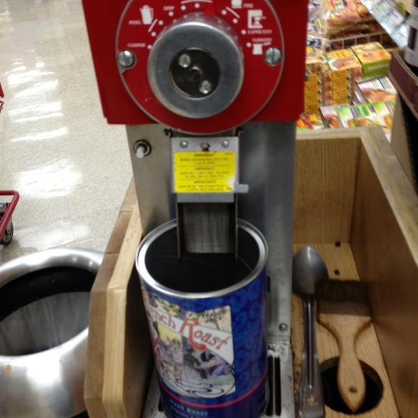 Photo taken at Trader Joe's by Rick L. on 2/18/2013-美国加利福尼亚州西米谷科克伦街2975 Photo taken at Trader Joe's by Rick L. on 2/18/2013