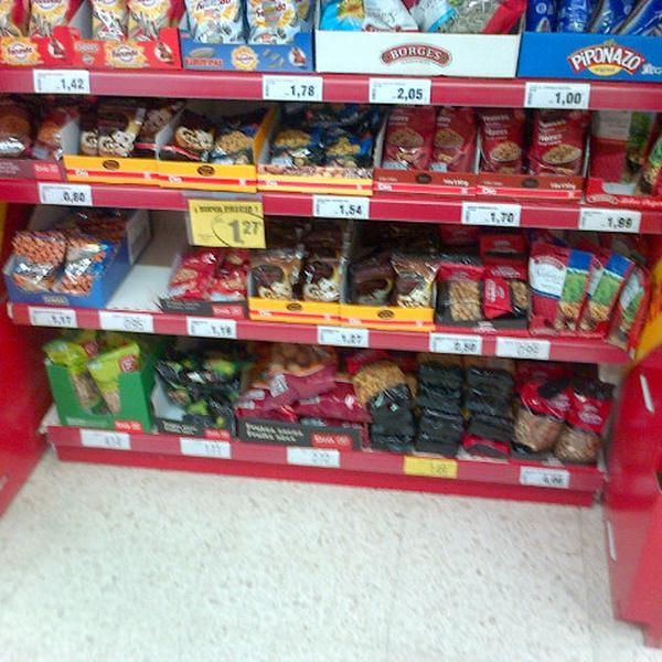 Photo taken at supermercado dia by Xantra L. on 10/20/2012