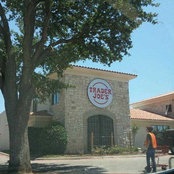 Photo taken at Trader Joe's by Christin W. on 8/4/2012-美国得克萨斯州沃思堡石头街大道2701 Photo taken at Trader Joe's by Christin W. on 8/4/2012