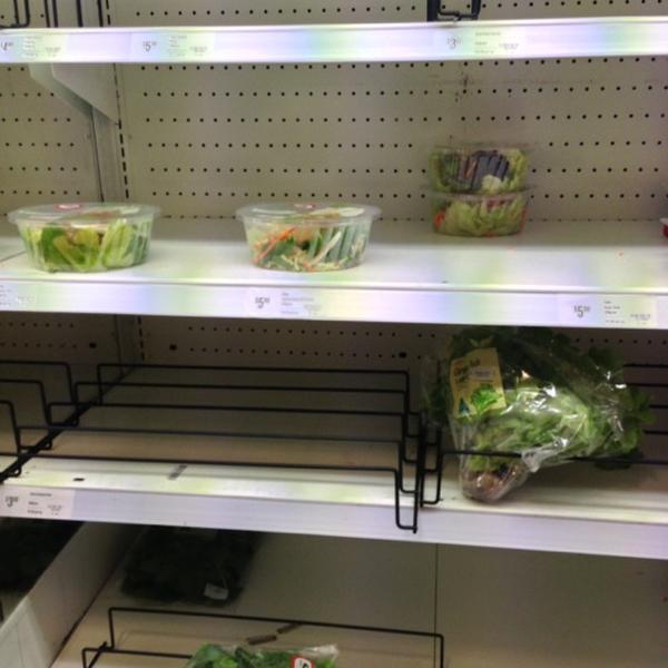 Photo taken at Coles by tsvnq on 10/9/2012-昆士兰州4814 阿特肯维尔 内森街(罗斯河路) Photo taken at Coles by tsvnq on 10/9/2012