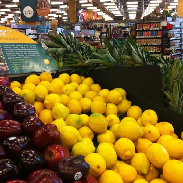 Photo taken at Whole Foods Market by Judy S. on 9/4/2011-加利福尼亚州塔扎纳文图拉大道18700号 Photo taken at Whole Foods Market by Judy S. on 9/4/2011