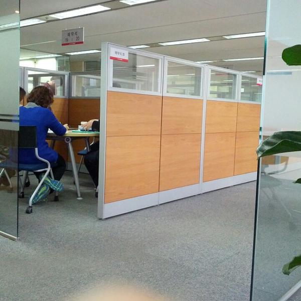 Photo taken at 롯데마트 본사 / LOTTE Mart Head Office by Yong Joon J. on 2/13/2014