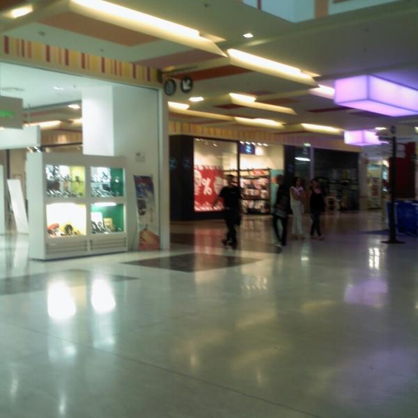 Photo taken at Auchan - Centro Commerciale Porte di Catania by Erick A. on 7/16/2013-意大利西西里岛卡塔尼亚192国道盖索比安科84+500公里 Photo taken at Auchan - Centro Commerciale Porte di Catania by Erick A. on 7/16/2013