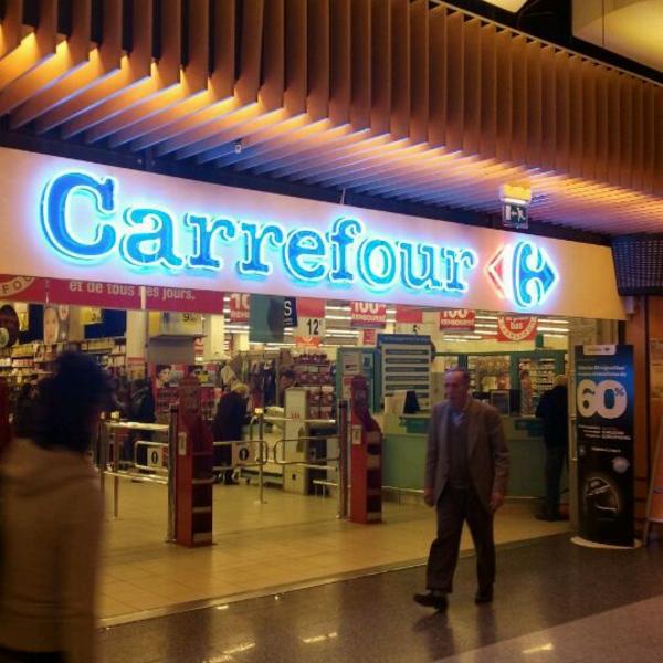 Photo taken at Carrefour by Iarla B. on 3/20/2012