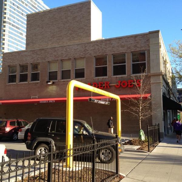 Photo taken at Trader Joe's by C W. on 4/6/2012-美国伊利诺斯州芝加哥沃巴什大道南1147 Photo taken at Trader Joe's by C W. on 4/6/2012