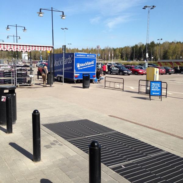 Photo taken at ICA Maxi Erikslund by Crille R. on 4/26/2014-瑞典西曼兰省韦斯特罗斯特拉弗斯街12号 Photo taken at ICA Maxi Erikslund by Crille R. on 4/26/2014