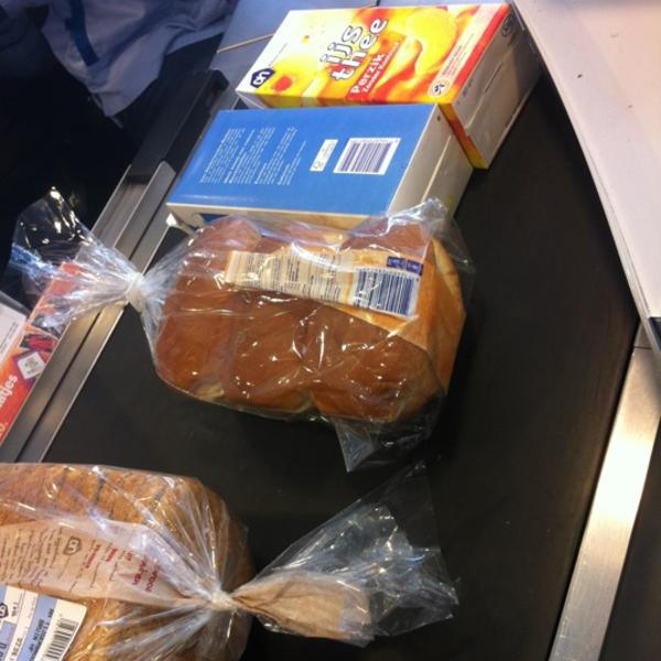 Photo taken at Albert Heijn by Telecomlijn.nl / 010-7440822 C. on 6/2/2012-荷兰南荷兰省卢恩波特兰庭12 Photo taken at Albert Heijn by Telecomlijn.nl / 010-7440822 C. on 6/2/2012