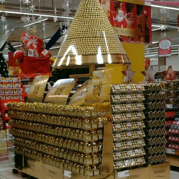 Photo taken at Auchan by Giuseppe P. on 11/10/2012-意大利西西里岛卡里尼海神商城 Photo taken at Auchan by Giuseppe P. on 11/10/2012