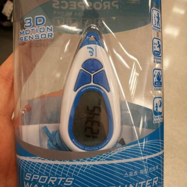 Photo taken at 이마트 / E-Mart by 은지 손. on 10/16/2013