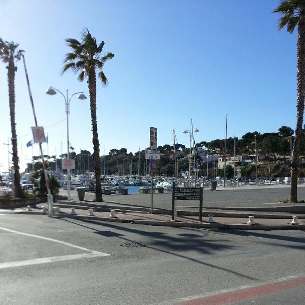 Casino Barrière 法国卡里勒鲁埃让饶勒斯广场7号