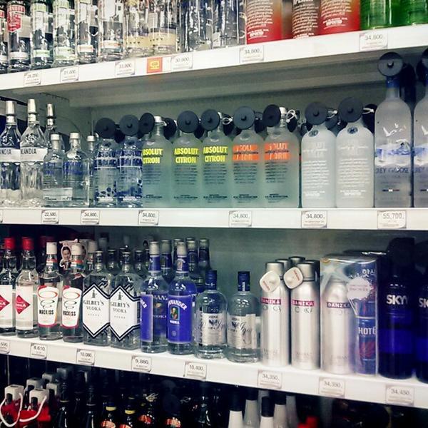 Photo taken at 홈플러스 (Home plus) by EunByeol K. on 10/4/2013-釜山广域市莲堤体育中心 Photo taken at 홈플러스 (Home plus) by EunByeol K. on 10/4/2013