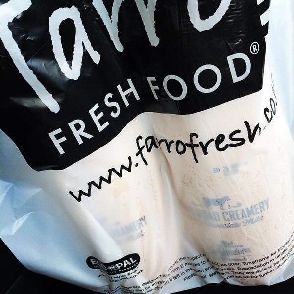 Photo taken at Farro Fresh Food by Vincent S. on 11/13/2014