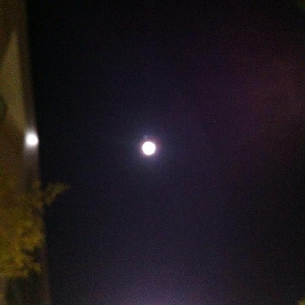 Photo taken at 롯데마트 (LOTTE Mart) by Sangyong J. on 9/19/2013