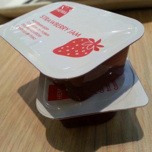 Photo taken at Hema by Lai Shan T. on 2/27/2013-荷兰南荷兰省莱斯韦克贝克购物中心 Photo taken at Hema by Lai Shan T. on 2/27/2013