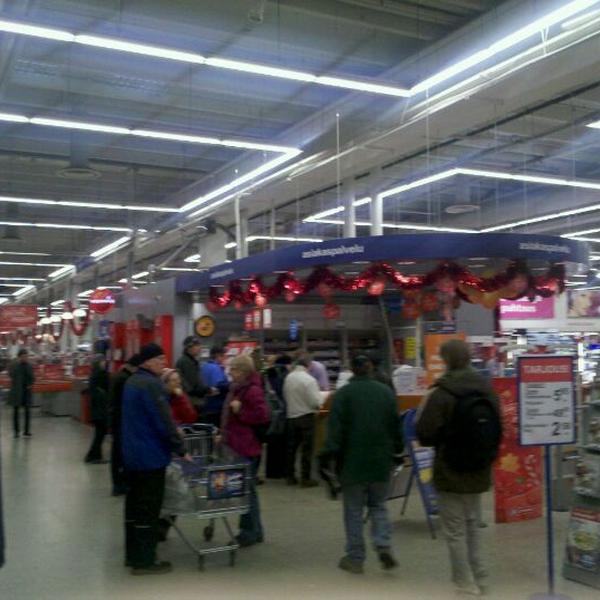 Photo taken at K-citymarket by Sandra V. on 7/19/2012