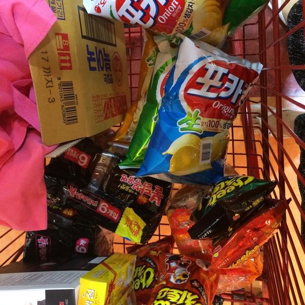 Photo taken at 롯데마트 (LOTTE Mart) by JinYoung P. on 8/28/2014