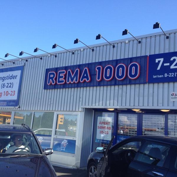 Photo taken at Rema 1000 by Kenneth Andre B. on 8/10/2013