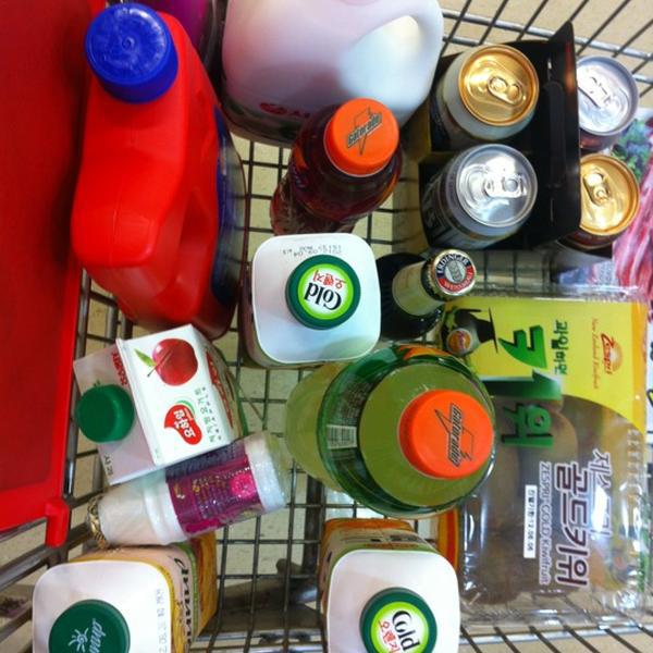 Photo taken at 홈플러스 (Home plus) by 민철 장. on 8/3/2012-首尔市九老区京仁路661号(新道林店) Photo taken at 홈플러스 (Home plus) by 민철 장. on 8/3/2012