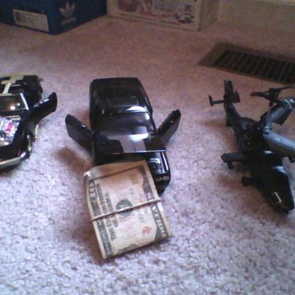 Photo taken at Publix by Meshaonda L. on 6/11/2012