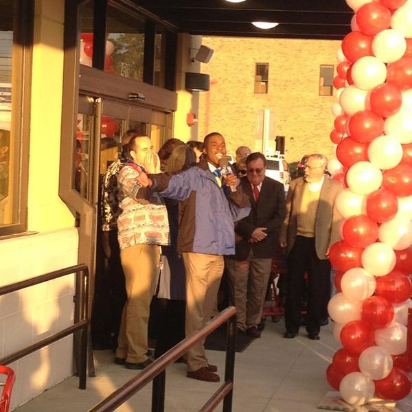 Photo taken at Trader Joe's by Beth C. on 3/22/2013-南卡莱罗纳州哥伦比亚市森林路4516号 Photo taken at Trader Joe's by Beth C. on 3/22/2013