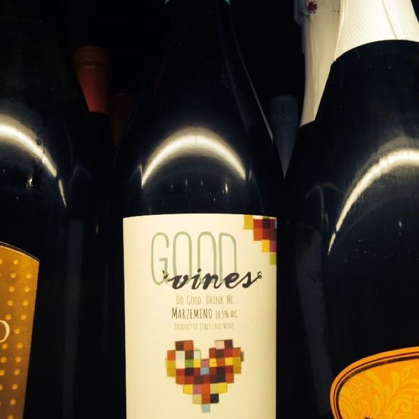 Photo taken at Whole Foods Market by Marjorie H. on 8/26/2014-伊利诺州欣斯代尔奥格登大道东路500号 Photo taken at Whole Foods Market by Marjorie H. on 8/26/2014