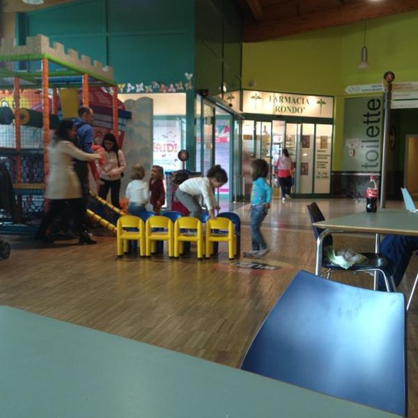 Photo taken at Centro Commerciale Auchan Monza by Stefano B. on 10/23/2012-意大利伦巴第蒙扎拉里奥路17 Photo taken at Centro Commerciale Auchan Monza by Stefano B. on 10/23/2012