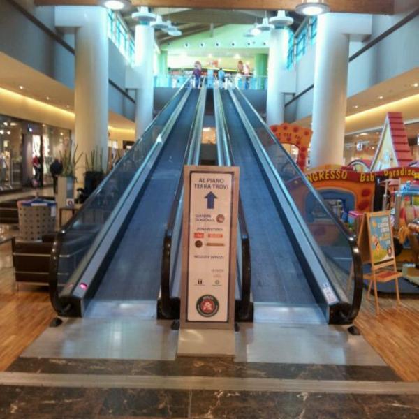 Centro Commerciale Auchan Monza图片库 Centro Commerciale Auchan Monza图片库