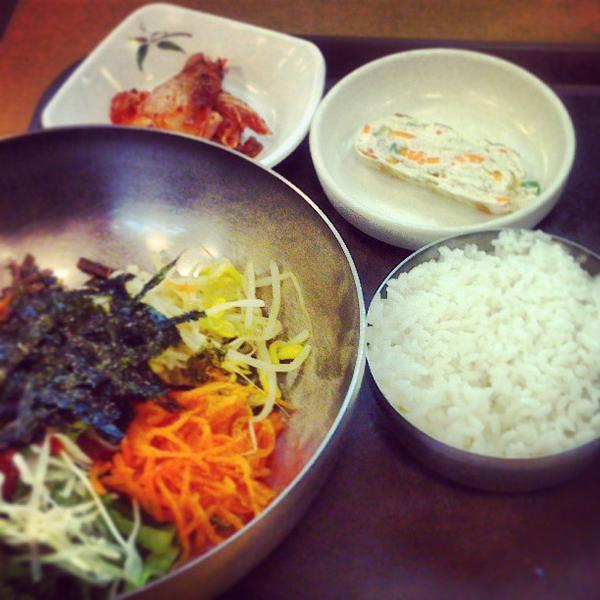 Photo taken at 홈플러스 (Home plus) by Niki S. on 9/13/2013