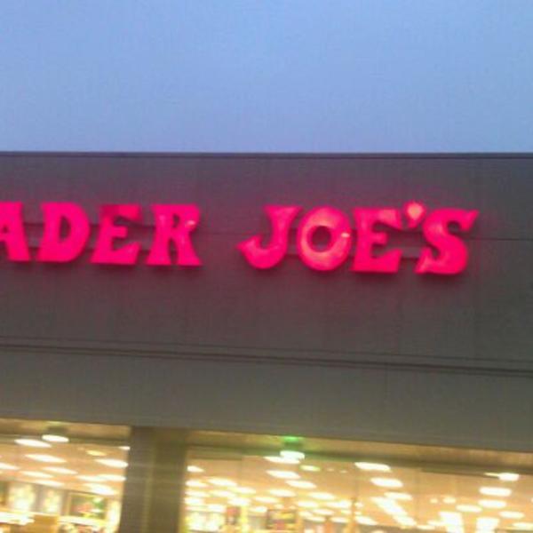 Photo taken at Trader Joe's by Paula H. on 5/25/2012-康涅狄格州奥林奇波士顿邮报路560 Photo taken at Trader Joe's by Paula H. on 5/25/2012